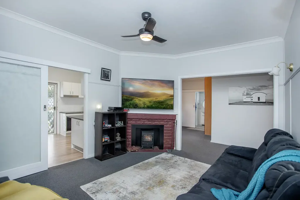Cundletown 3Zimmer Charming 1920's Home with Space & Future Potential