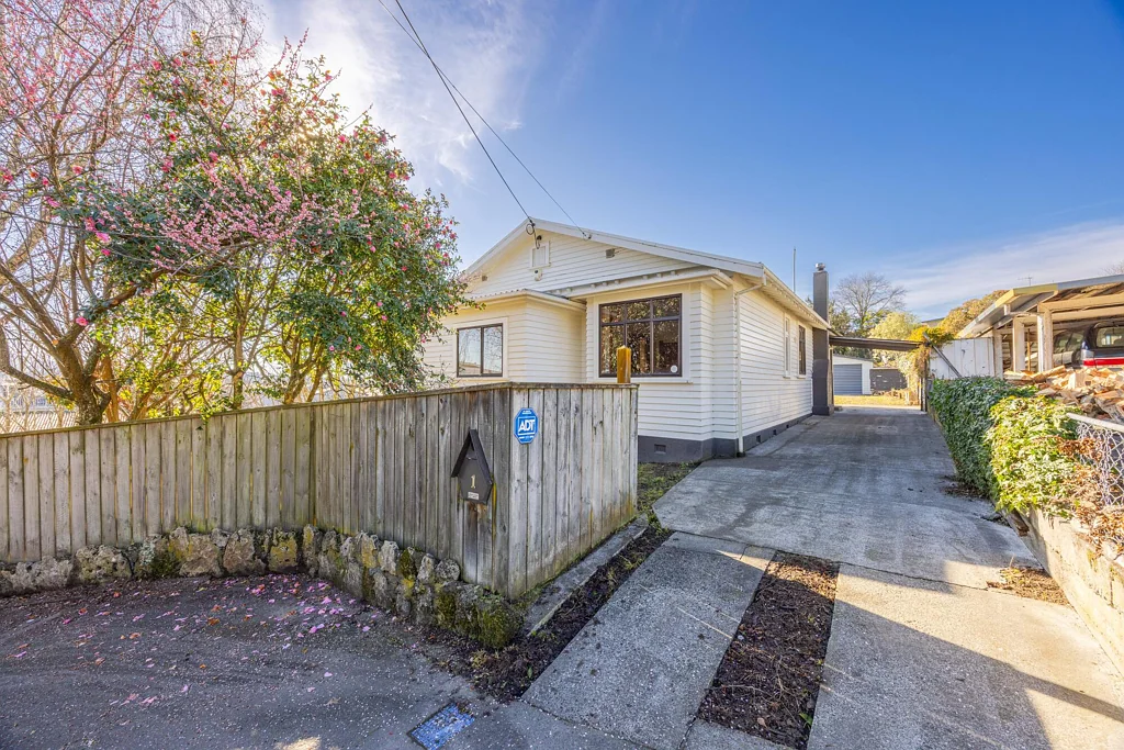 Waipukurau and Surrounds 3房  Location, views, versatility and sunshine