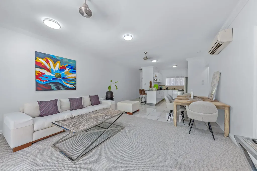 Cannonvale 2房  Fully Furnished - Ground Floor Living With Private Pool Access