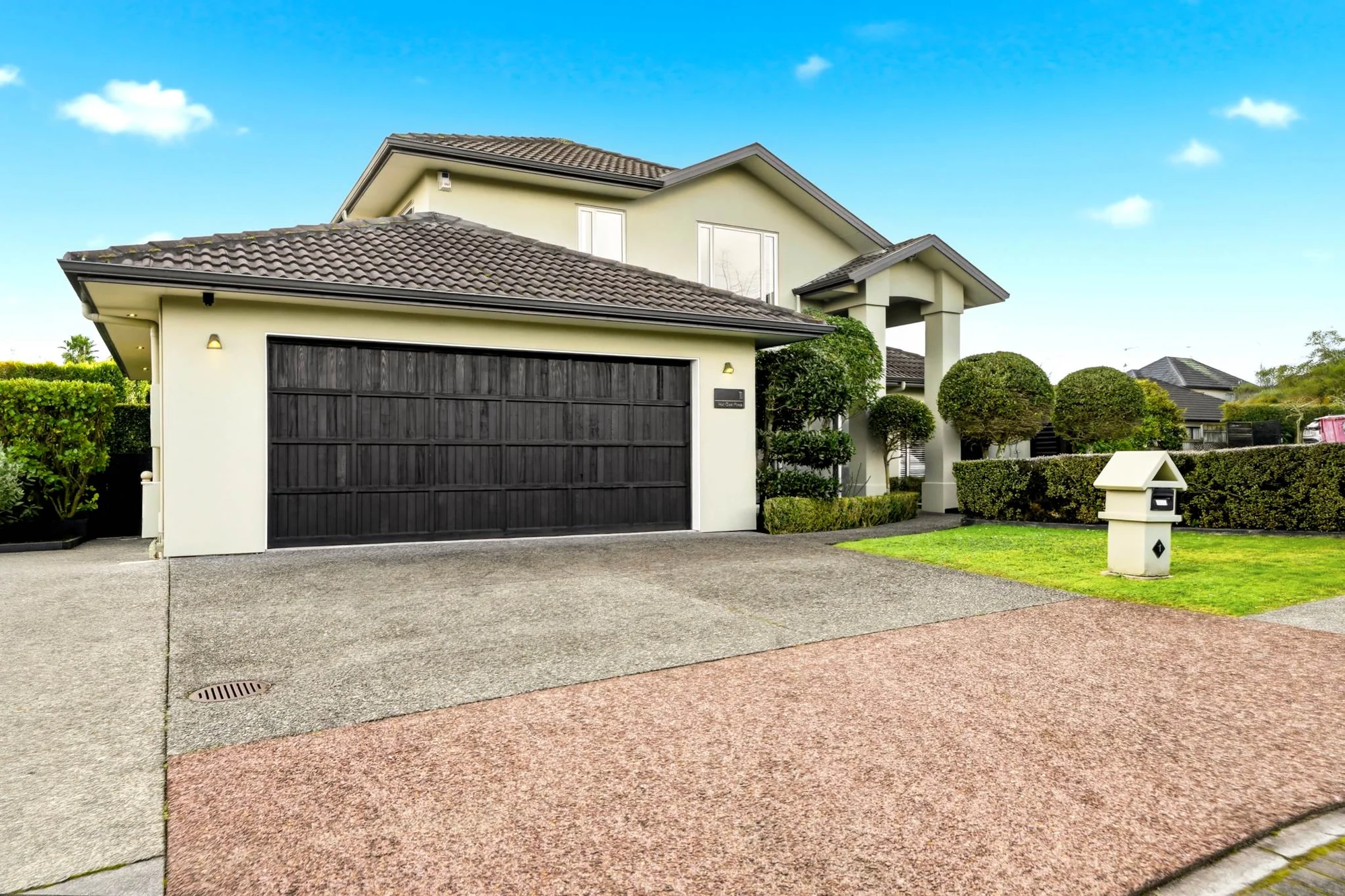 Schnapper Rock 5 Bedroom SOLD Under the Hammer