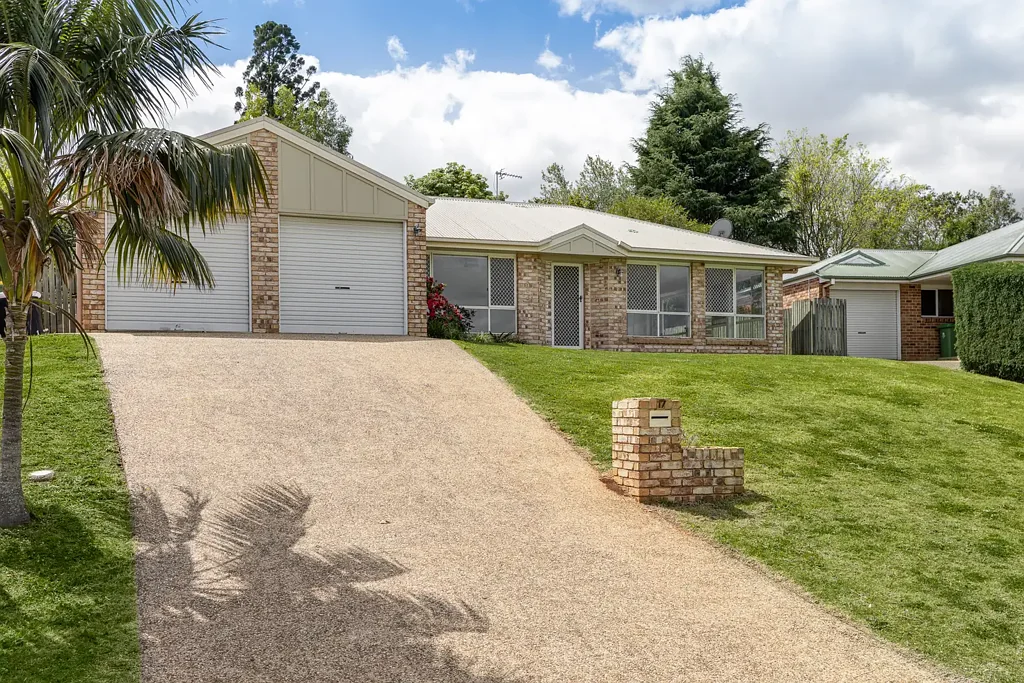 Wilsonton 3房 Wilsonton 备受欢迎区域的宽敞家庭生活空间 Spacious Family Living in a Sought-After Wilsonton Pocket