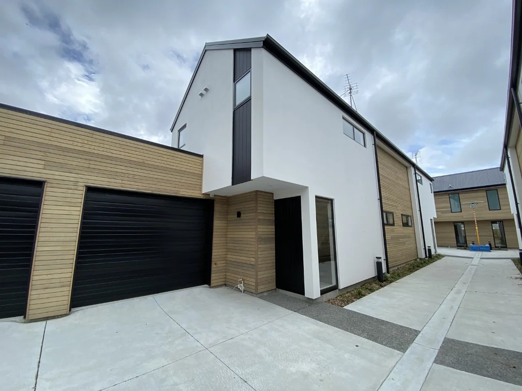 2 bedroom, Addington