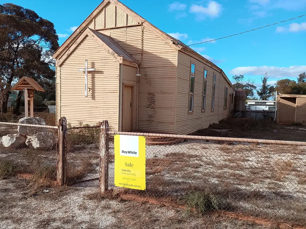 129 EARLE Street, Iron Knob, SA 5611