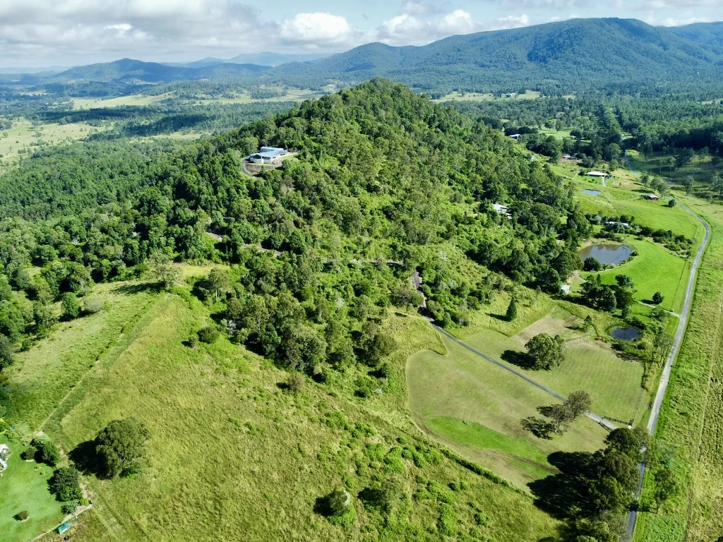 Stony Creek Executive Home with Commanding Views