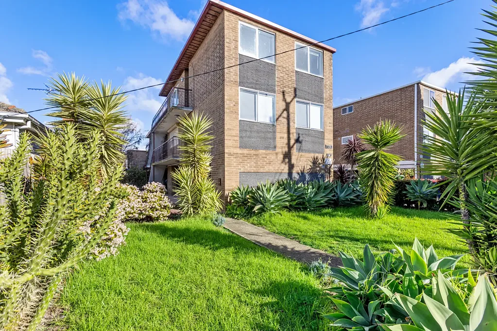 Light, Bright & Move-In Ready on Barkly Street
