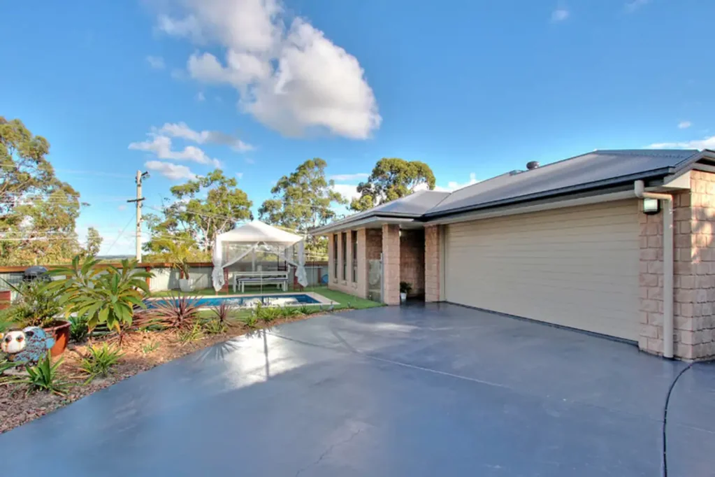 Cornubia 5Habitaciones Family-Friendly Gem with Pool & Views in Prime Cornubia!