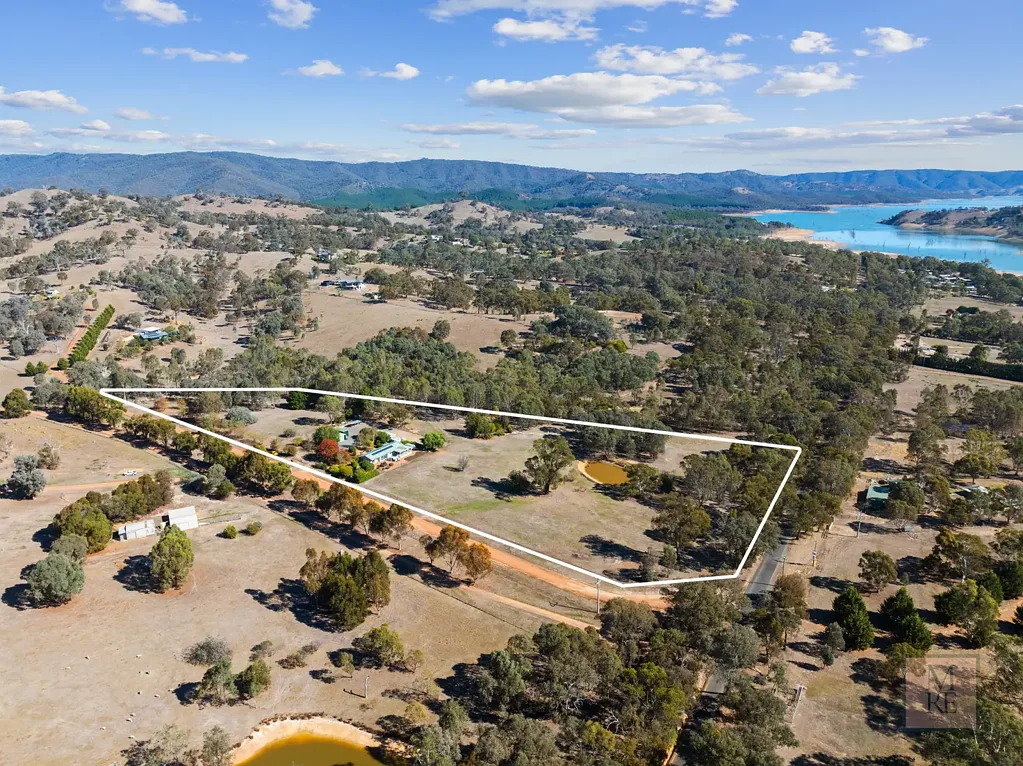 19 Cummins Road, Howes Creek, VIC 3723