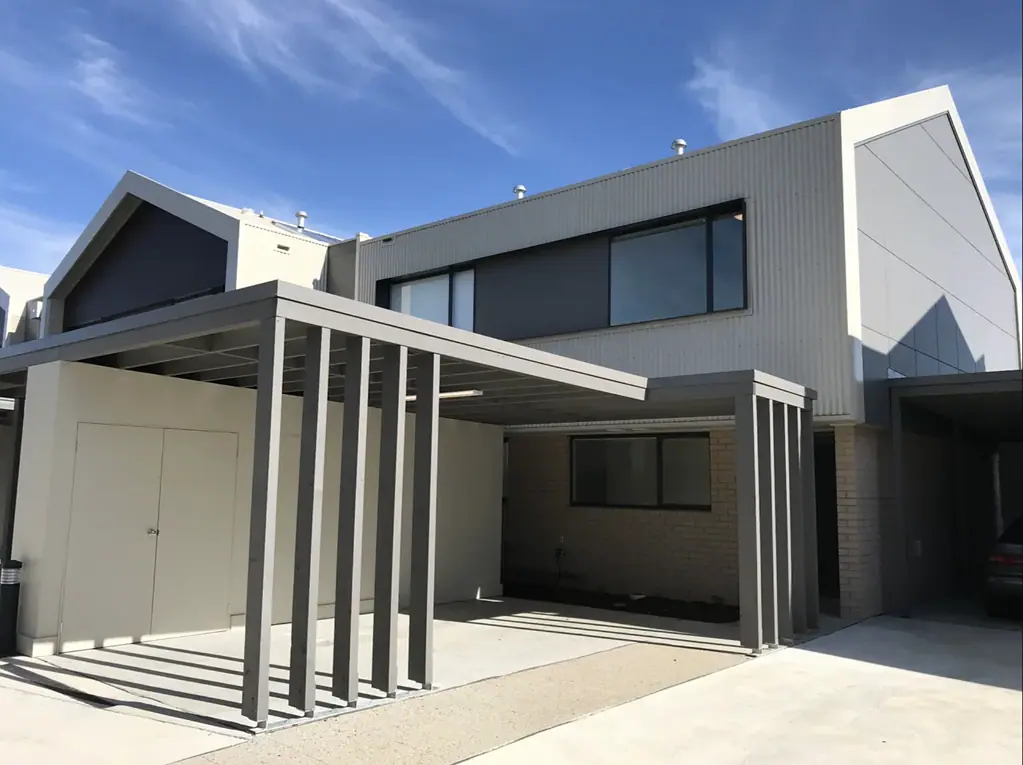 Modern Comfort & Convenience Await at Unit 22 - Your Ideal Cranbourne West Rental!