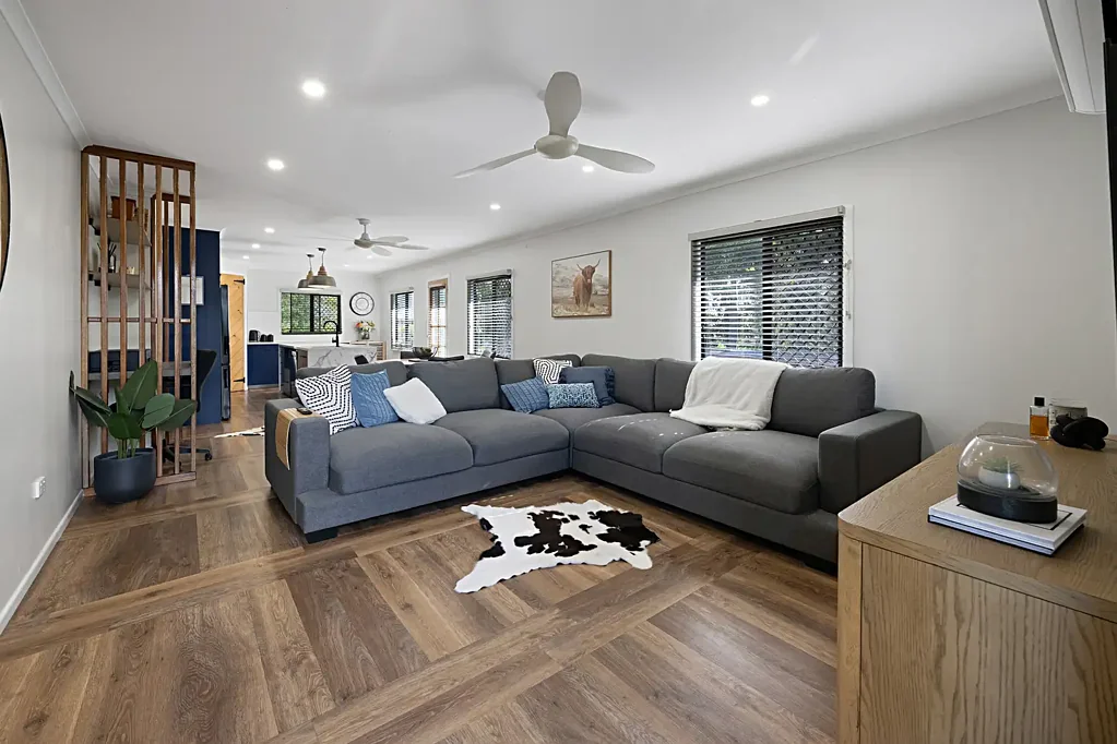Andergrove 3ห้องนอน Sophisticated Renovation and Exciting Future Potential
