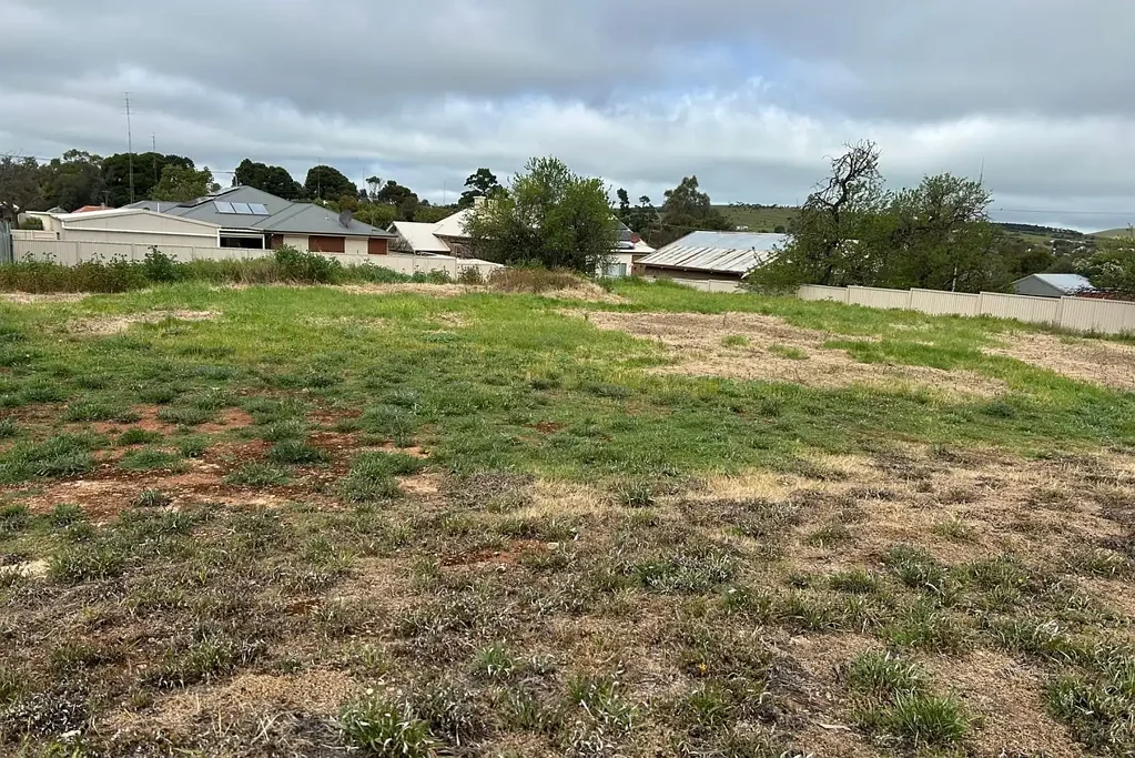 Burra TWO BLOCKS. ONE GREAT OPPORTUNITY.