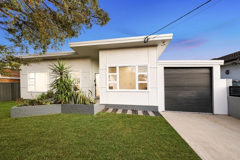 Lugarno 3Moenga North-Facing Family Oasis on a Level 575sqm Block