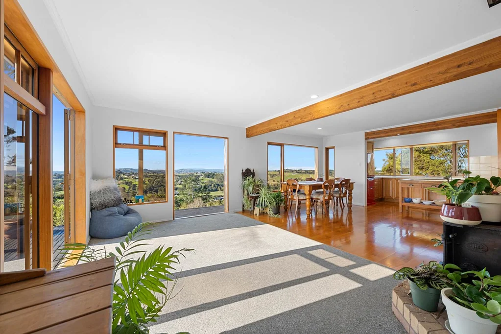 East Tamaki Heights 3ਬੈੱਡਰੂਮ Your Private Hilltop Haven with Sea View