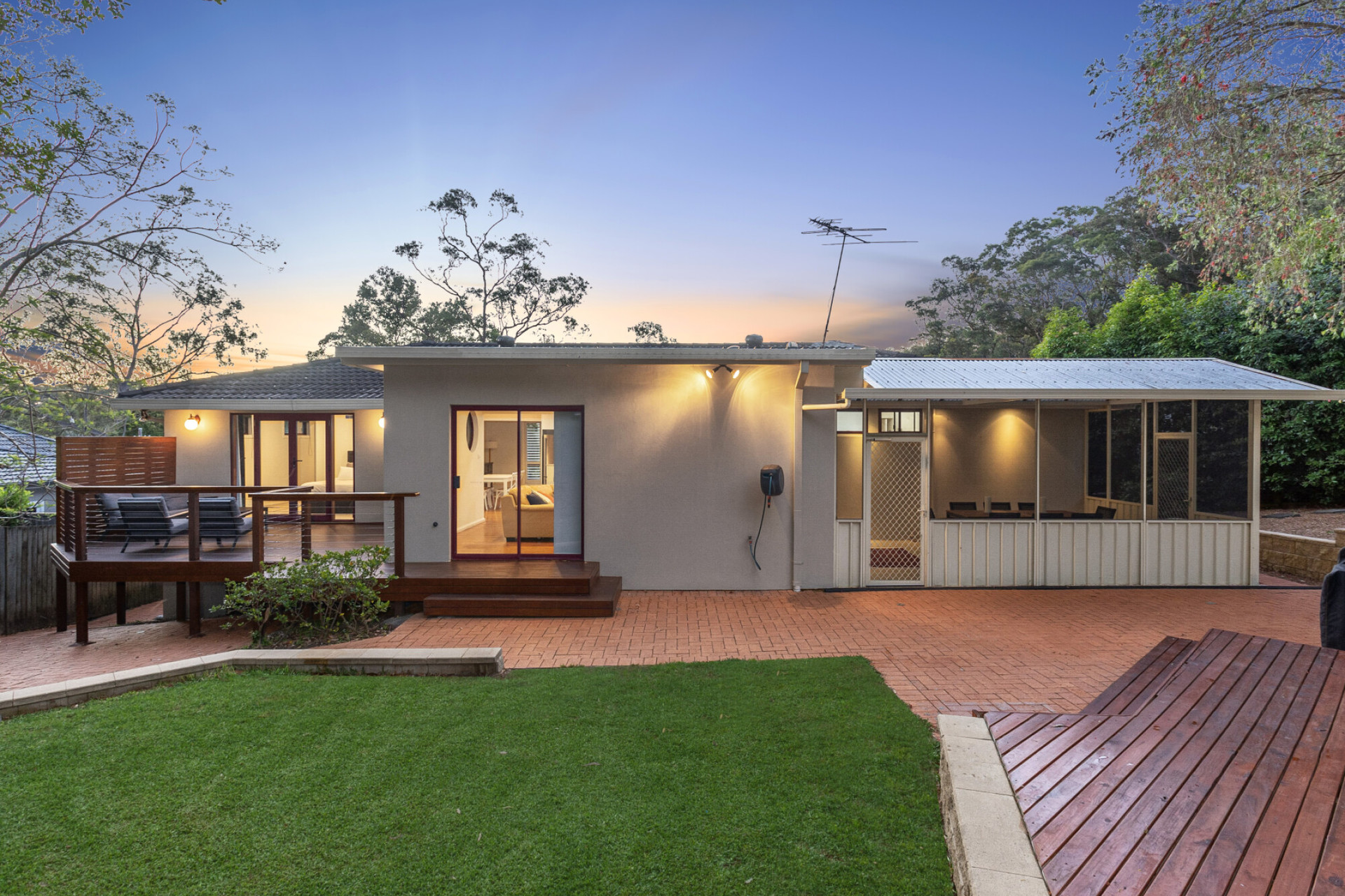 2 DEBORAH CL, MOUNT COLAH NSW 2079, 0 rūma, 0 rūma horoi, House