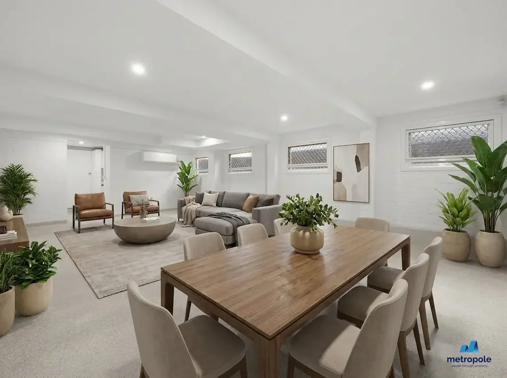SPACIOUS FAMILY HOME, BEAUTIFULLY UPDATED WITH FLEXIBLE FOUR-BEDROOM LIVING
