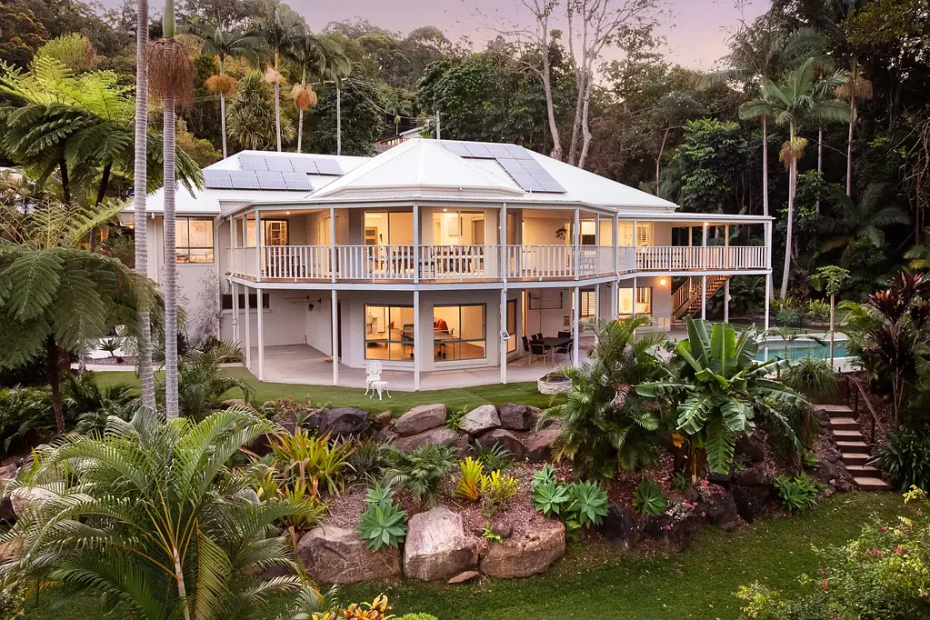 Doonan 6房  Where the Hinterland Meets the Horizon – Prestigious Dual Living Retreat