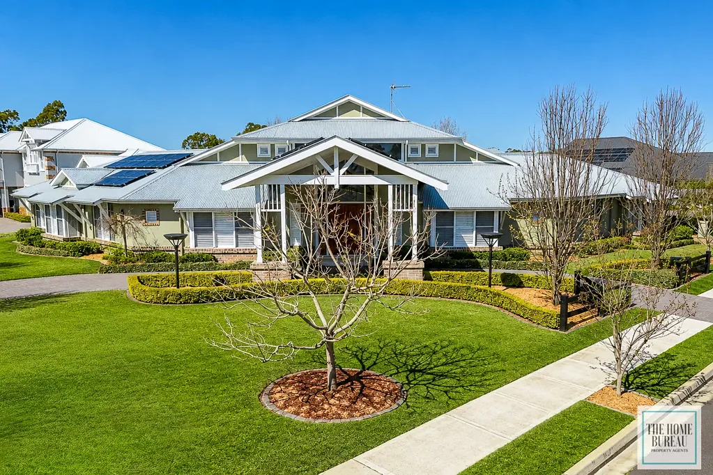 Pitt Town 5 Bedroom Pre-Registration Required to Inspect.
Mahony Manor - Stately Residence, Studio & Shed on Half an Acre