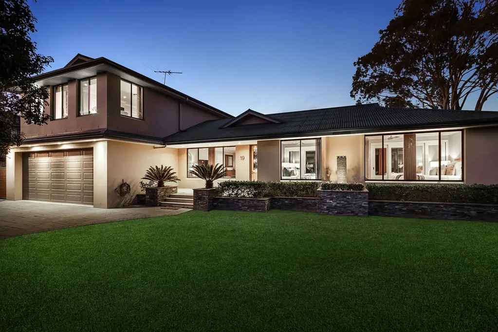 Luxurious North Baulkham Hills Estate