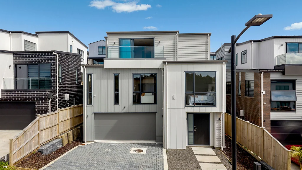 25 Bremner Ridge Street, Flat Bush, Manukau City, Auckland