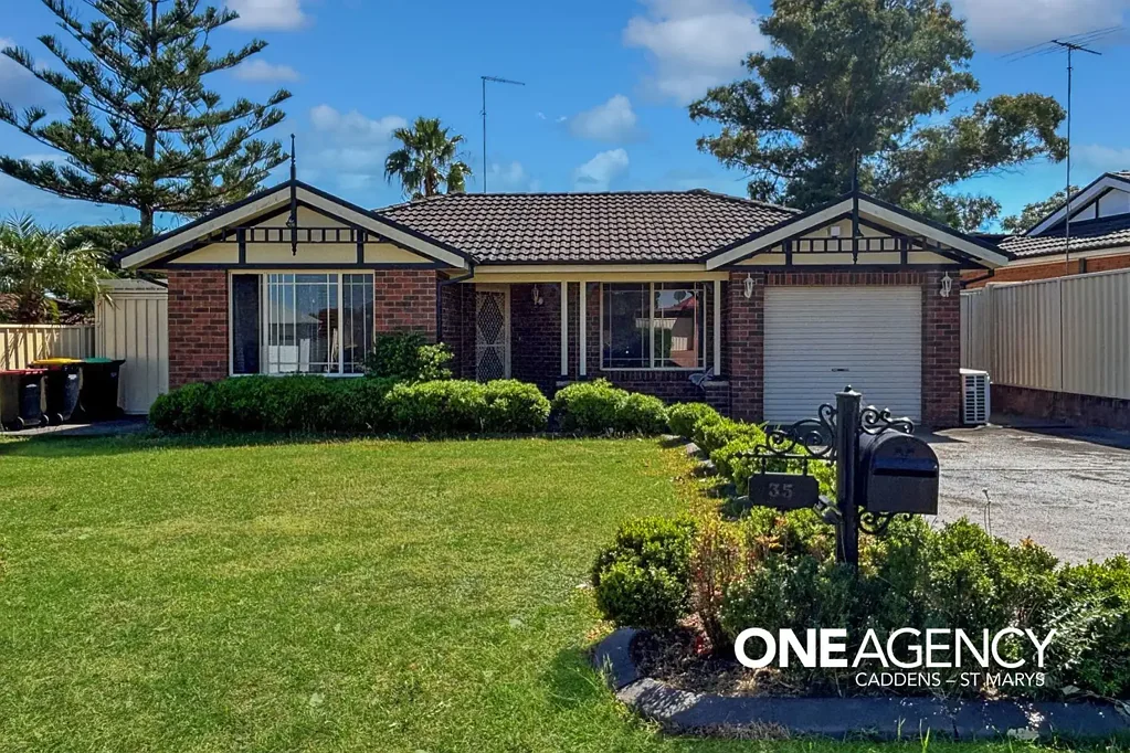 35 Sandpiper Crescent, Claremont Meadows, NSW 2747