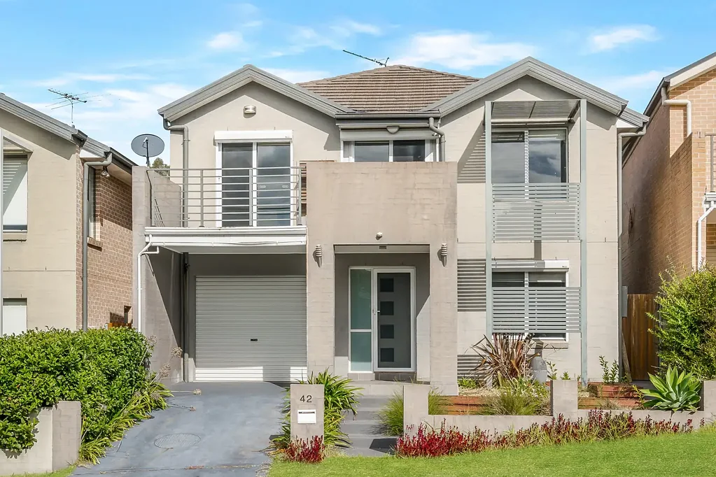 Campbelltown 4chambre Location Location Location!