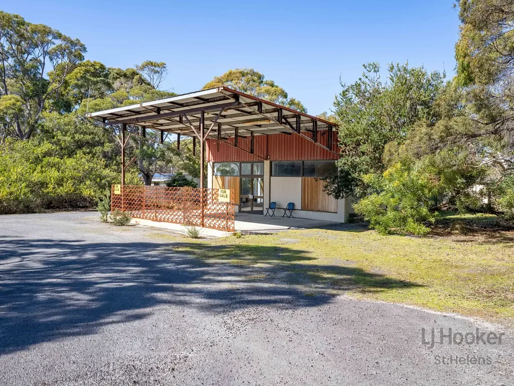 Ansons Bay Rare property with private bay access