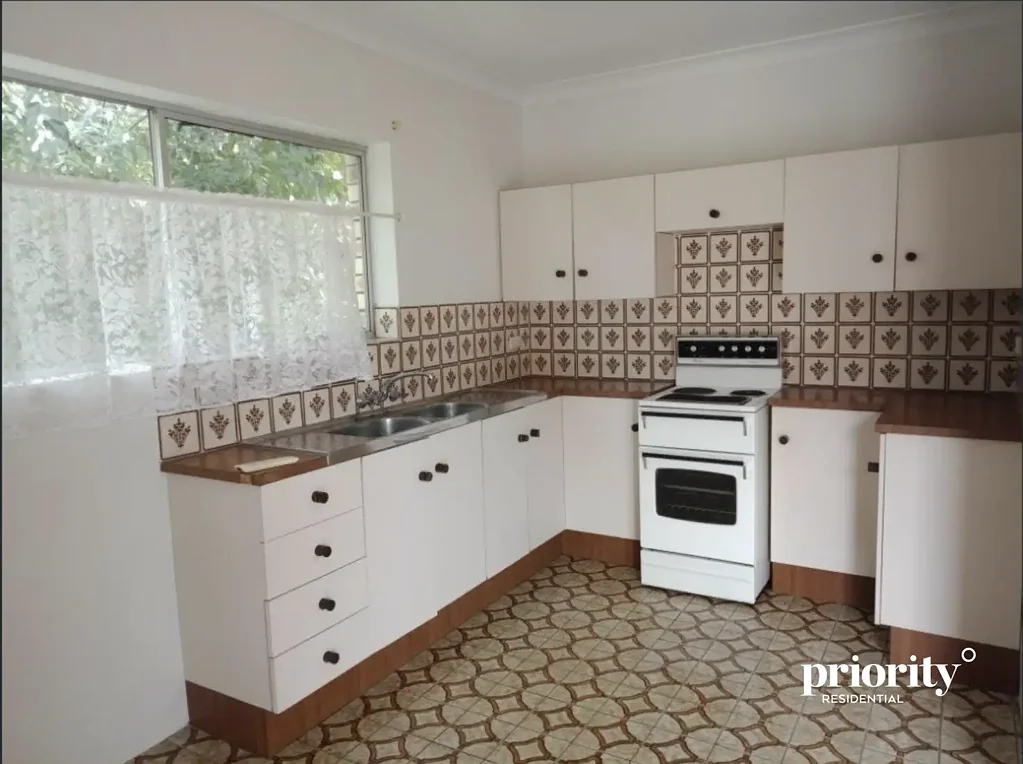 Neat & Tidy Unfurnished One-Bedroom Unit in Convenient Kedron Location
