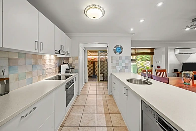 25 SWANTON DR, MUDGEERABA QLD 4213, 3 Schlafzimmer, 2 Badezimmer, House
