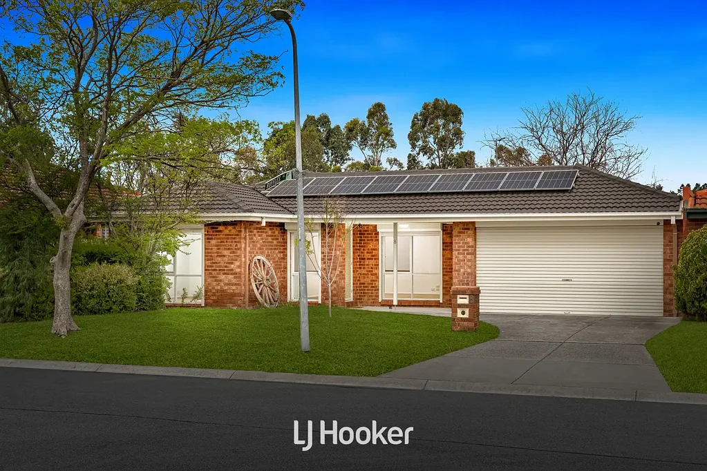 8 Dean Close, Narre Warren South, VIC 3805