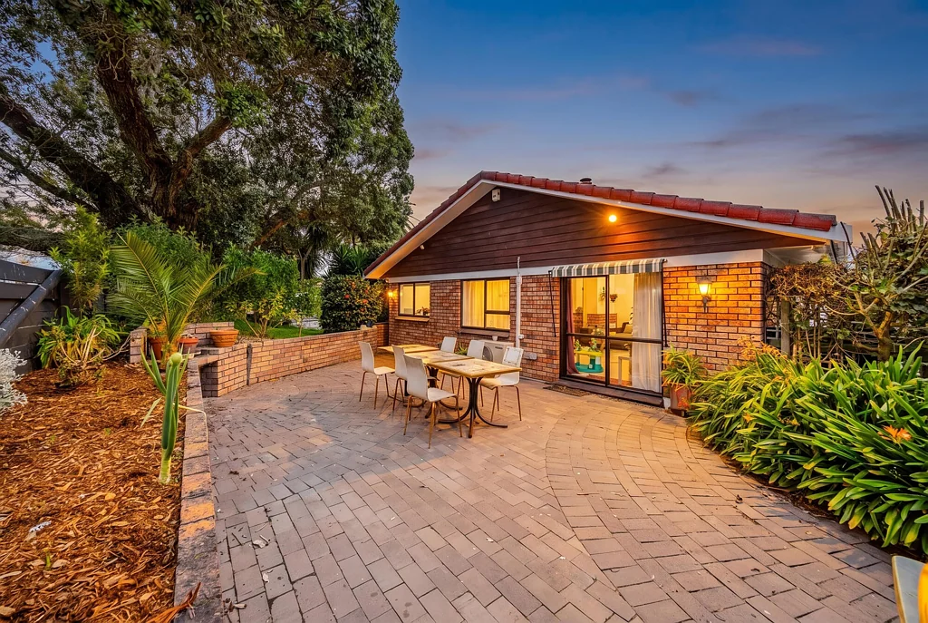 Manurewa 2房  Overseas Owners Say Sell!