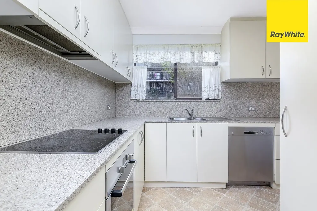 2 bedroom unit in a sought after location