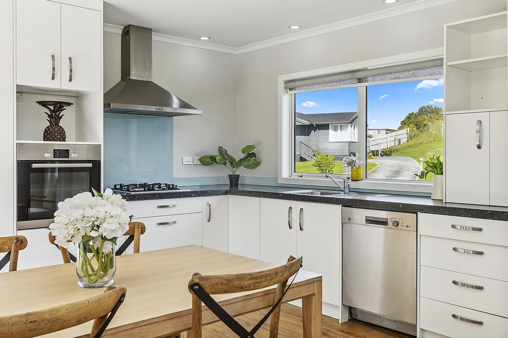 4 Doncaster Terrace, Ascot Park, Porirua City, Wellington