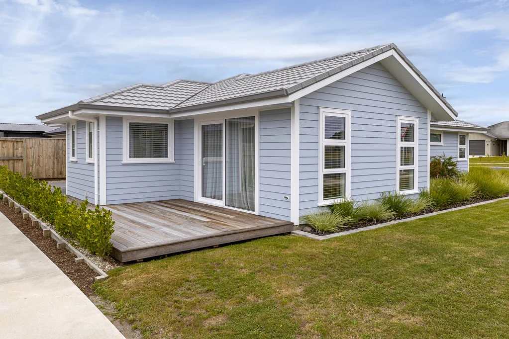Wharewaka 3Zimmer Well Priced and NEW