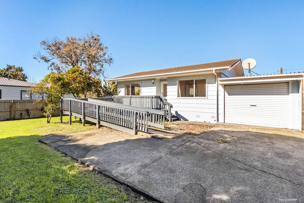 217B Swanson Road, Henderson, Waitakere City, Auckland