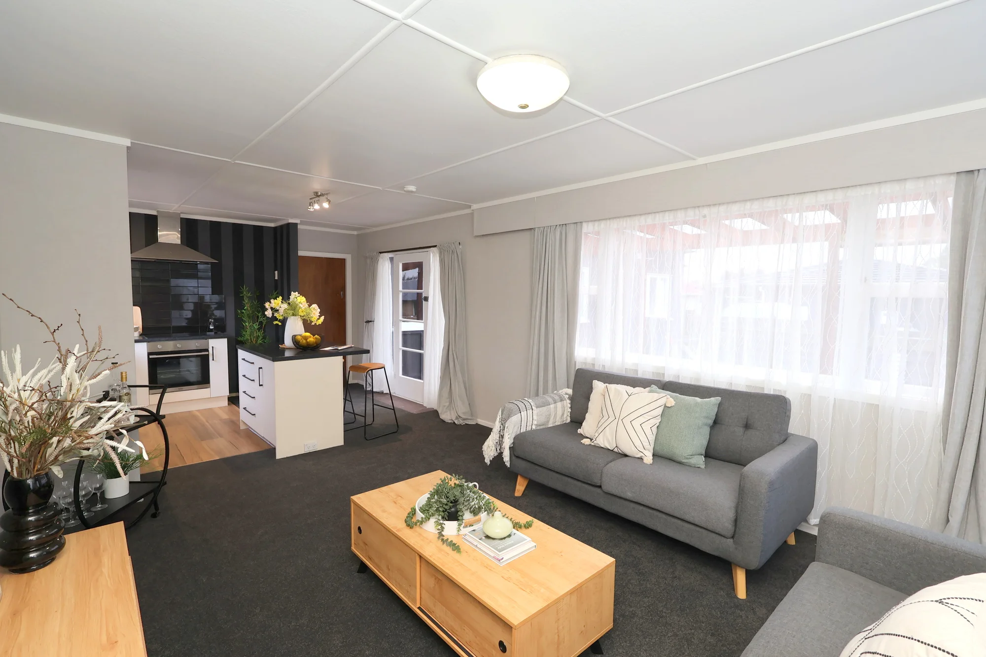 Heidelberg 3Phòng ngủ Renovated & Move in Ready!