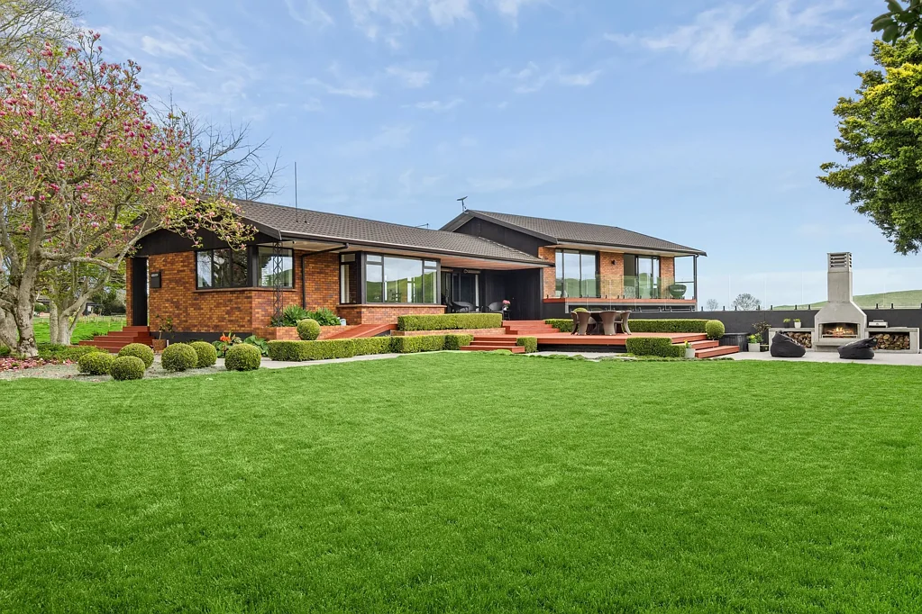 Tauwhare  Refined rural living
