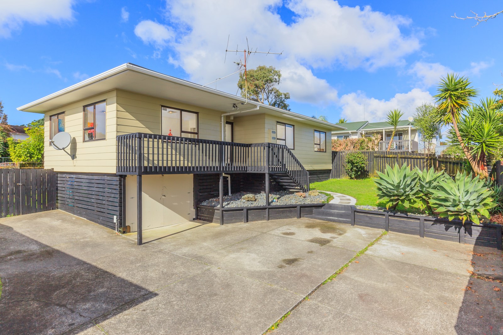 1/16 Caribbean Drive, Unsworth Heights, Auckland - North Shore, 3 phòng ngủ, 1 phòng tắm