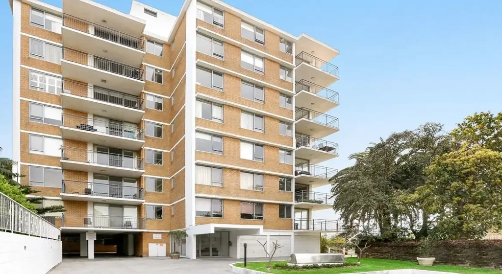 SECURITY APARTMENT - 2 BEDROOM WITH DISTRICT VIEWS