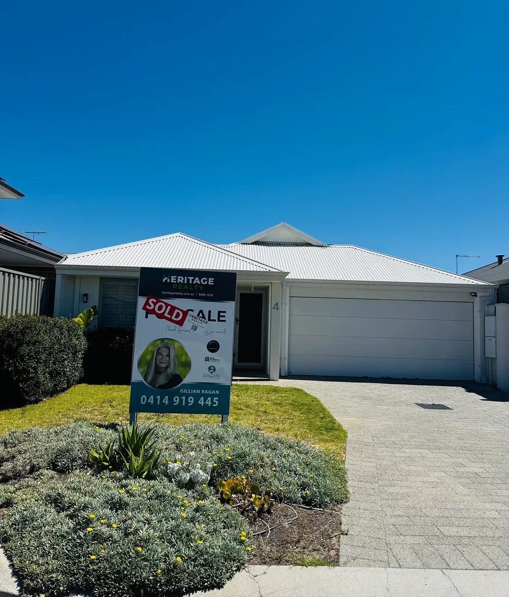 4 Golden Way, Piara Waters, WA 6112