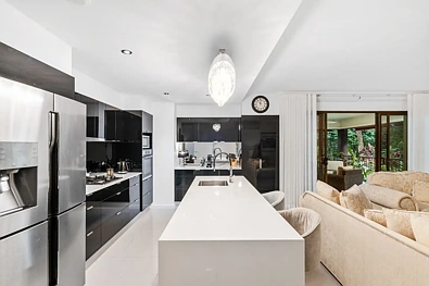 Kewarra Beach 3Zimmer Immaculate spacious apartment with private rainforest outlook.
