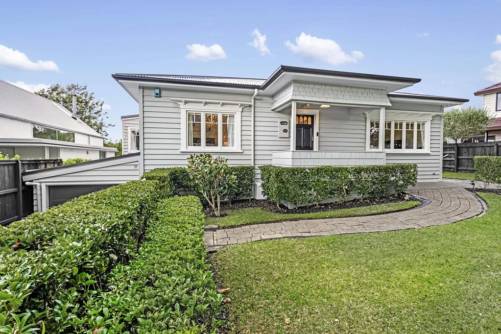 Remuera 4غرفة نوم Vendors have purchased! Asking price $2,875,000