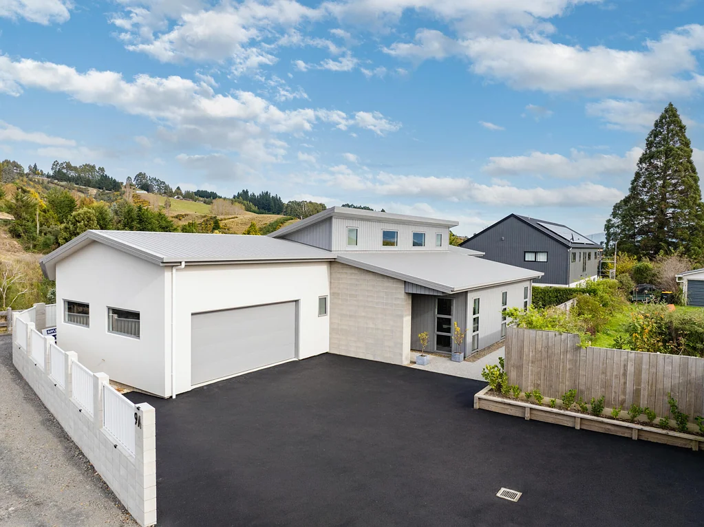 Mosgiel 3 Bedroom Architectural presence - Brand-new home