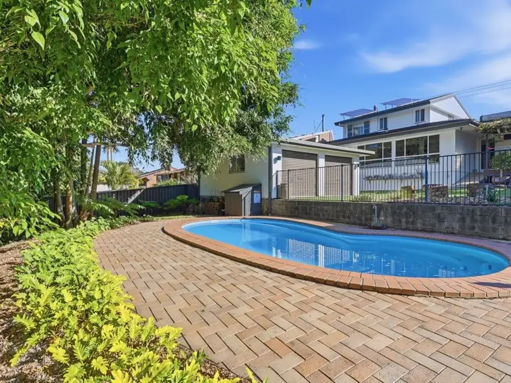 Coffs Harbour 4房  Renovated Coastal Home with Pool...