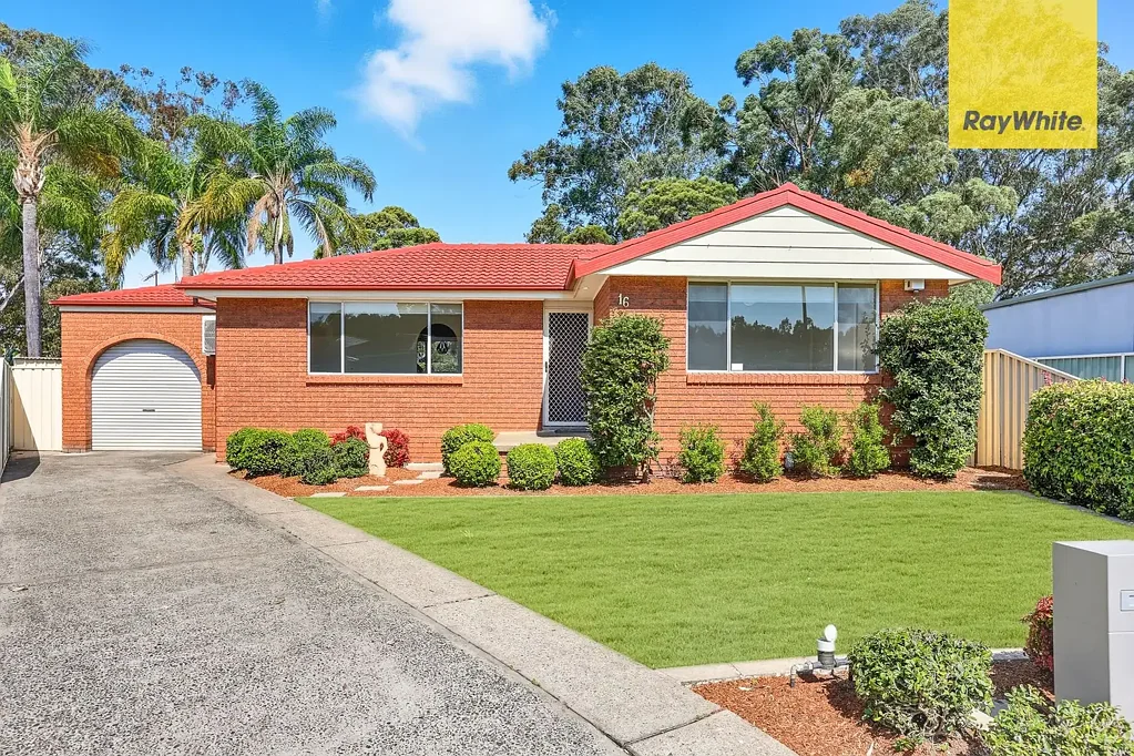 16 Barnfield Place, Dean Park, NSW 2761