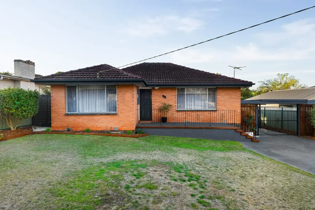 Kilsyth 3غرفة نوم A Cherished Family Home with Unlimited Potential.