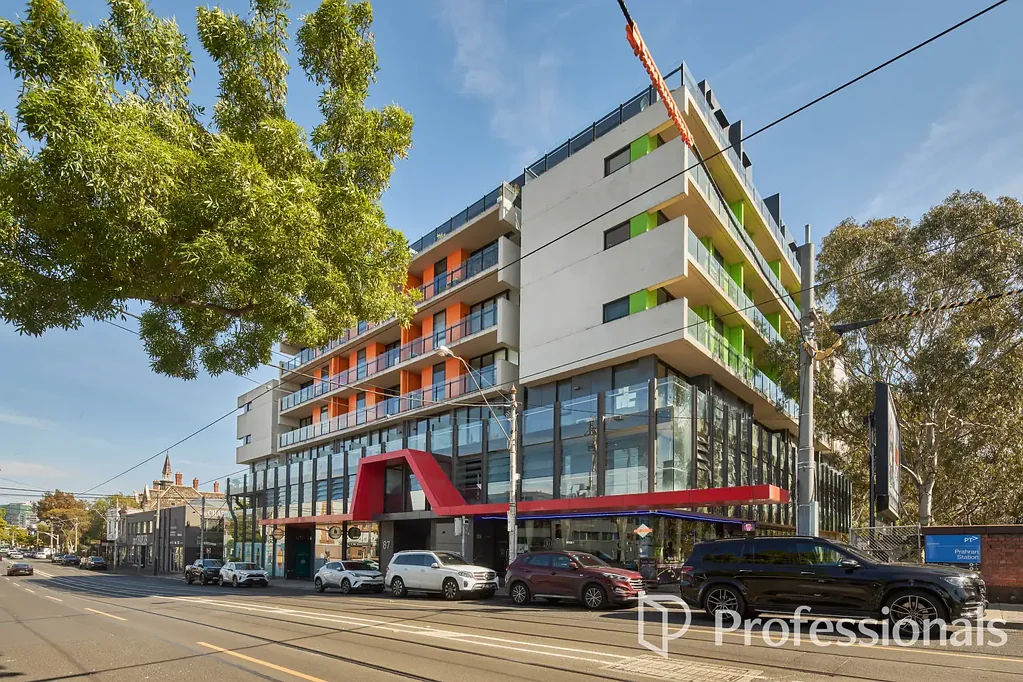 Prahran 1房 精装修一居室 阳台郁郁葱葱 开放式现代厨房 高级电器 配套齐全 地段优越 交通便捷 Urban Living with Unmatched Convenience