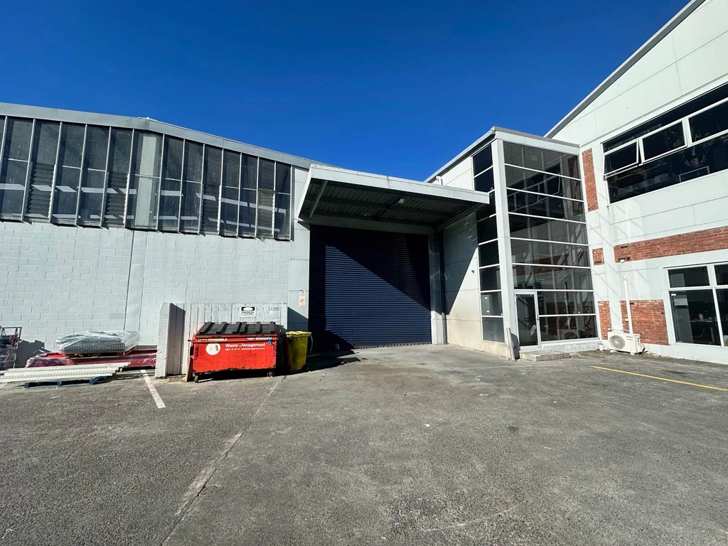 Mount Roskill 1,437M² HIGH STUD WAREHOUSE