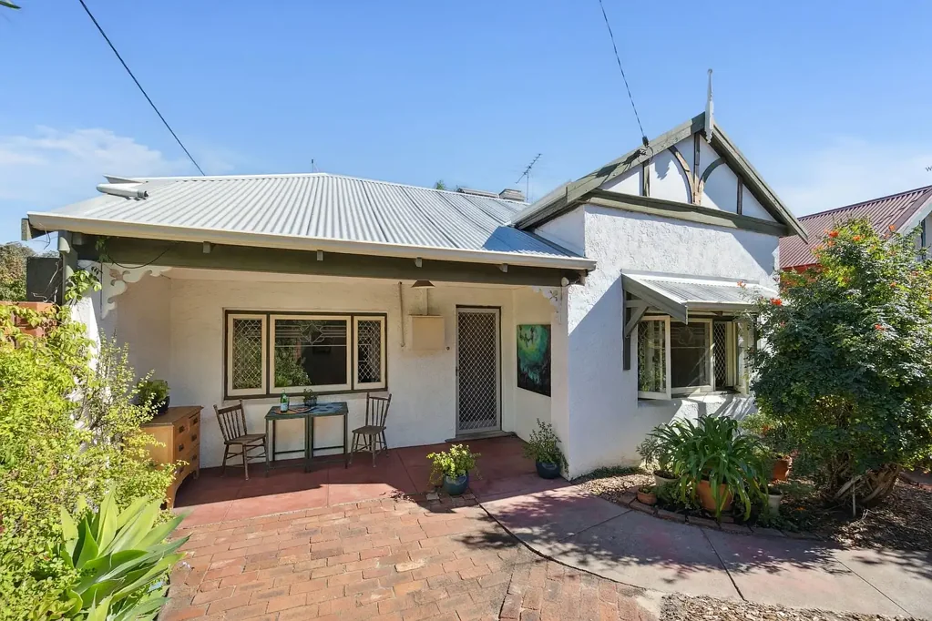 Leederville 2房  A blank canvas!