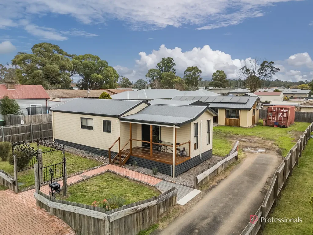 100 Niagara Street, Armidale, NSW 2350