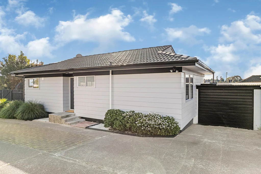 2/119 Pigeon Mountain Road, Half Moon Bay, Manukau City, Auckland