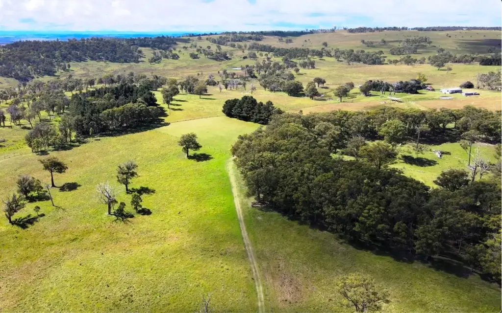 Uralla VERSITILE GRAZING IN A GREAT LOCATION